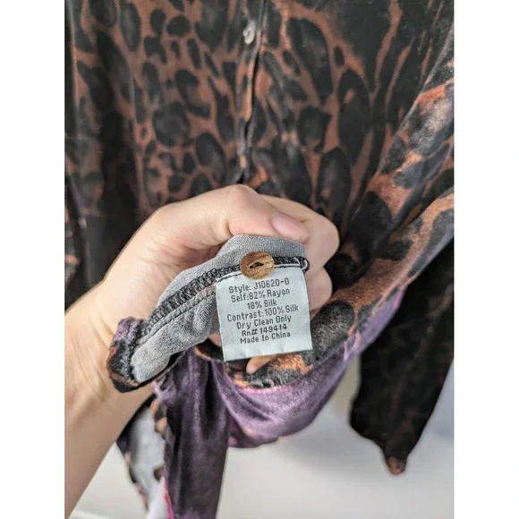 Johnny Was Velvet Leopard & Floral Long Sleeve Button Up Shirt Top M READ - Picture 7 of 8